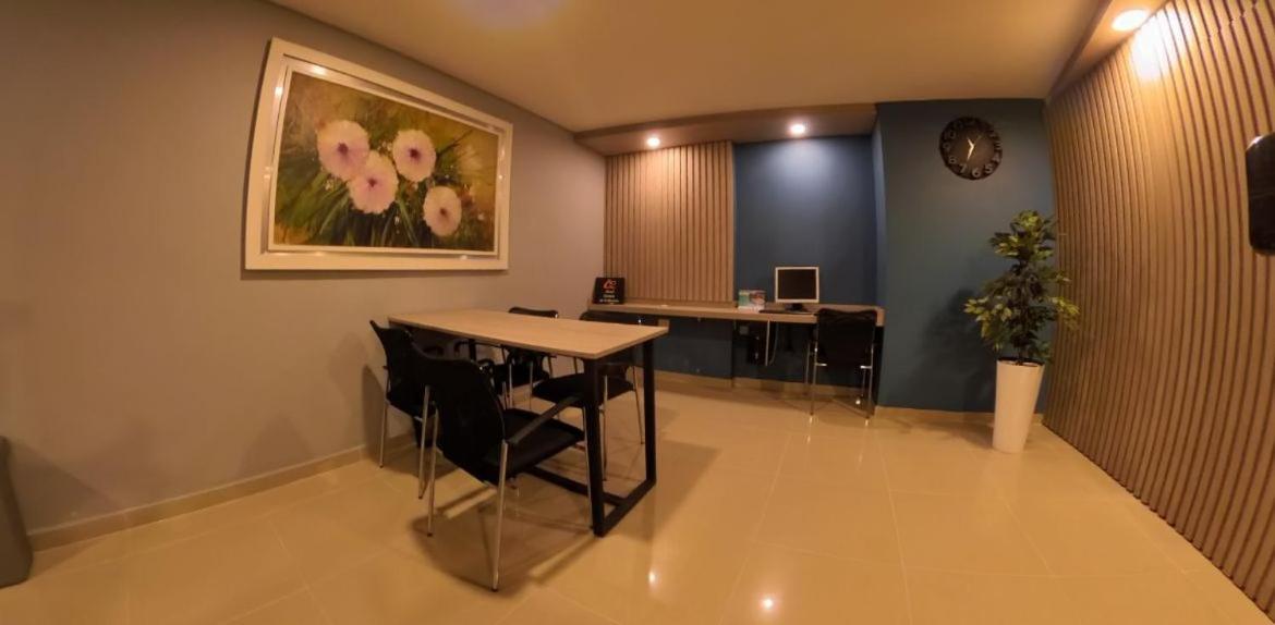 Hotel Quinta De Cabecera Bucaramanga Zewnętrze zdjęcie